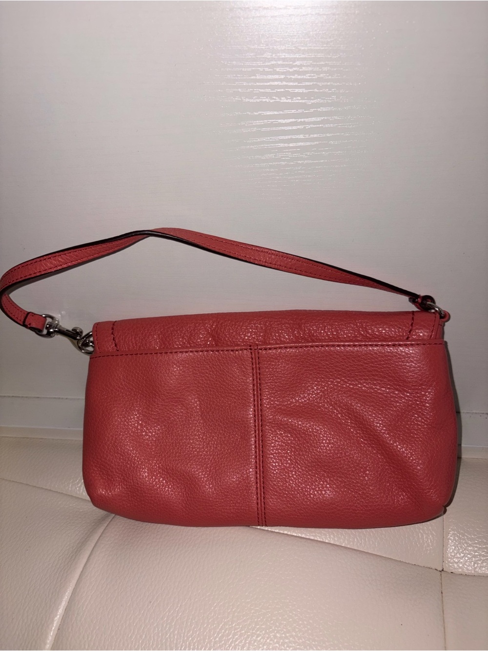 Coach Coral Shoulder Bag in Salmon Pebbled Leather - Picture 4 of 4